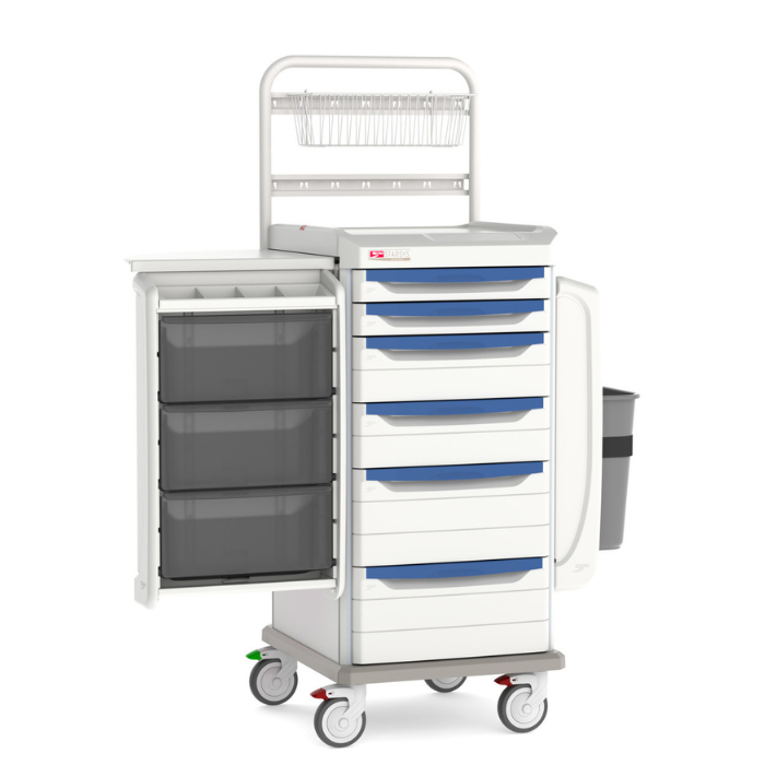 Carrito para terapia intravenosa diseñado para optimizar la organización, movilidad y resguardo de insumos destinados a la administración y manejo de fluidos intravenosos.