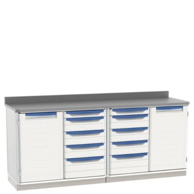 Estación de trabajo para hospital Starsys® diseñada para centralizar la organización, almacenamiento y preparación de insumos y equipos en áreas de atención médica, laboratorio o servicios auxiliares.